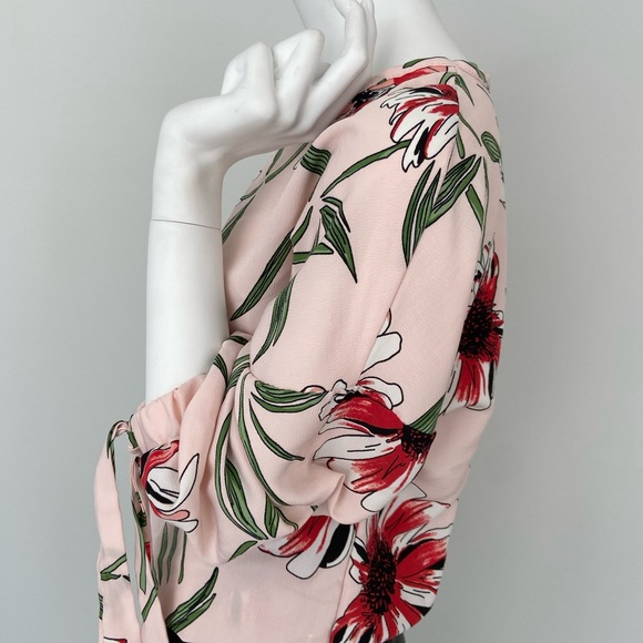 Flowy Summer Flowery Small Blouse - Picture 5 of 10